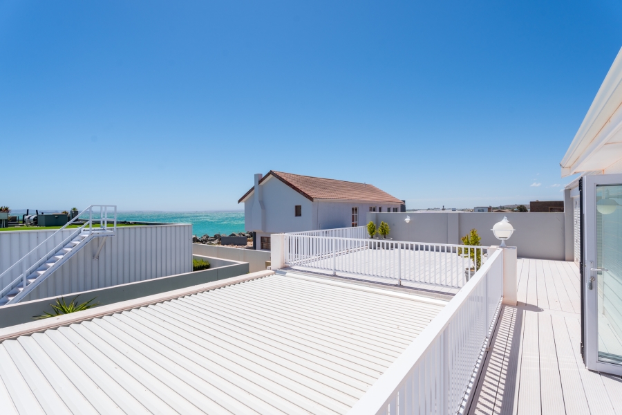 5 Bedroom Property for Sale in Langebaan North Western Cape